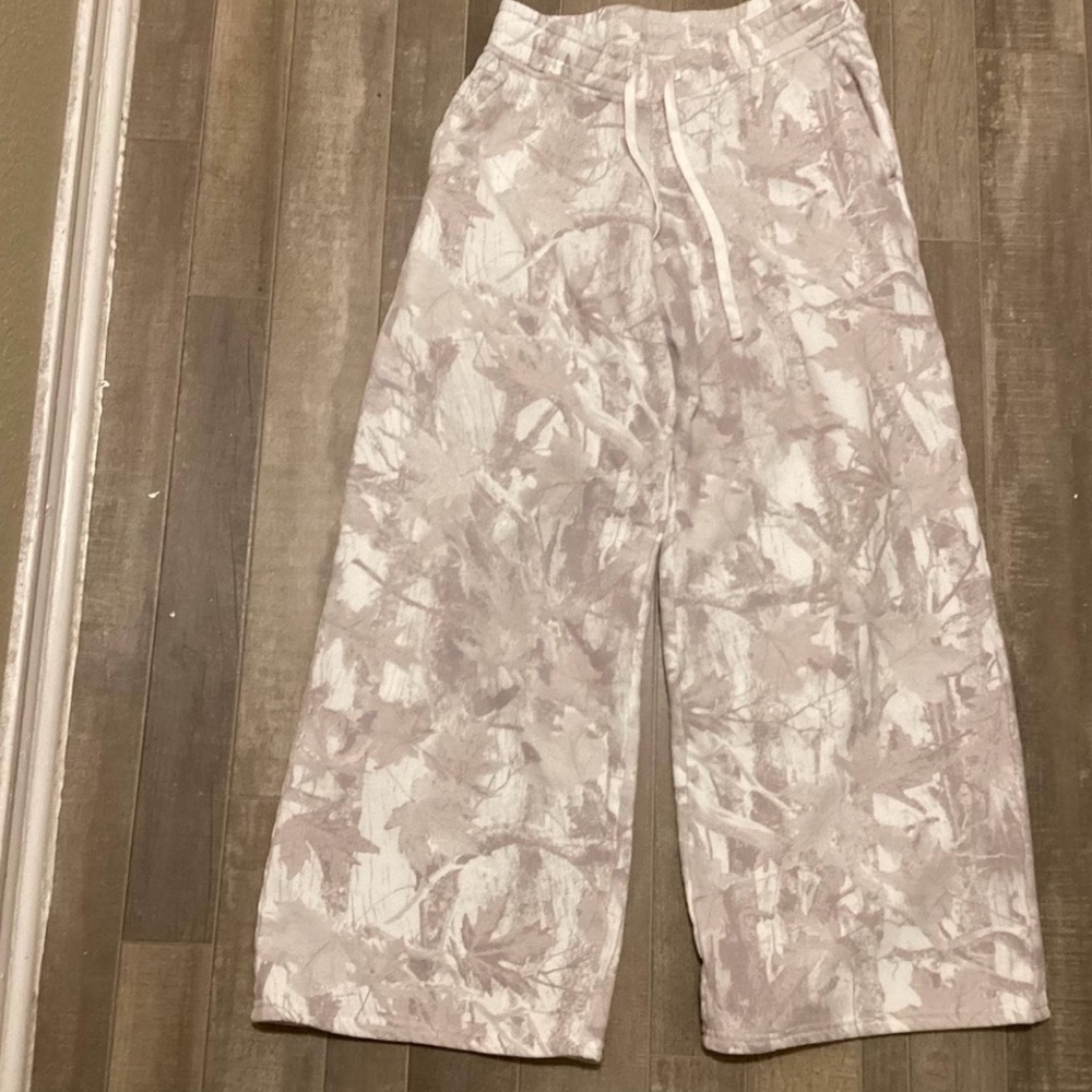 White and Gray Patterned Wide-Leg camo Pants